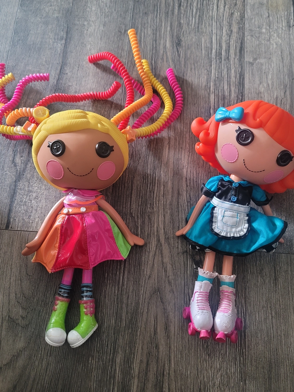 Bright Multi-Color Fashion Doll Pair - Colorful Playset